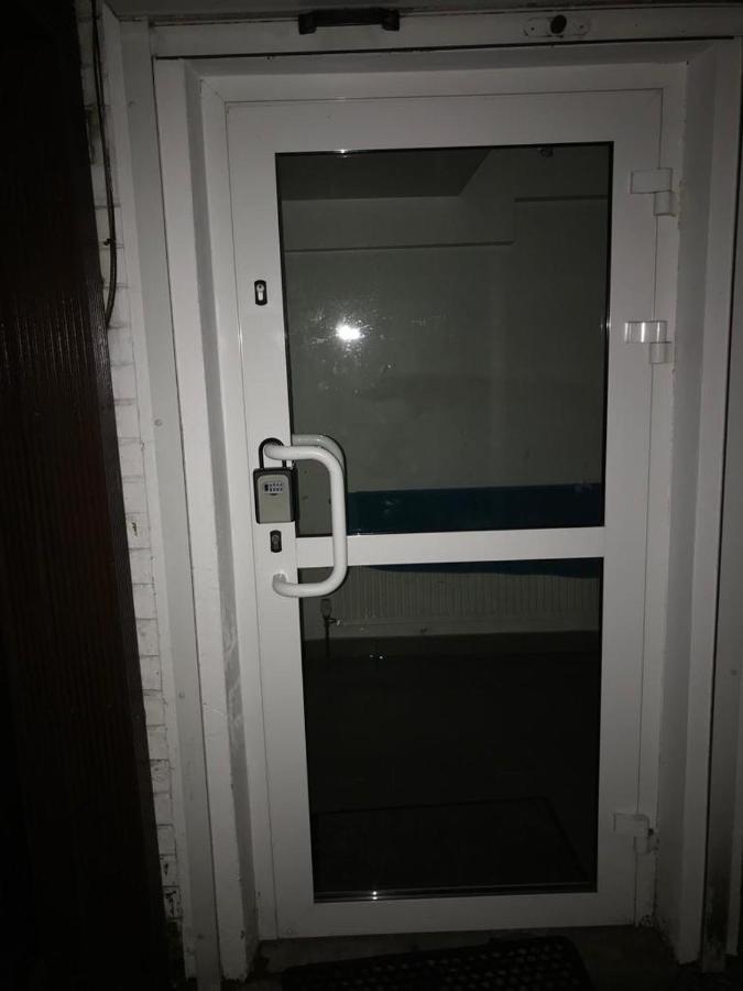 West Kensington 3 Bedroom Apartment London Bagian luar foto