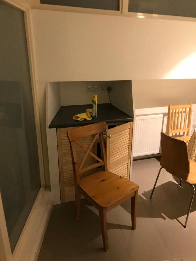 West Kensington 3 Bedroom Apartment London Bagian luar foto